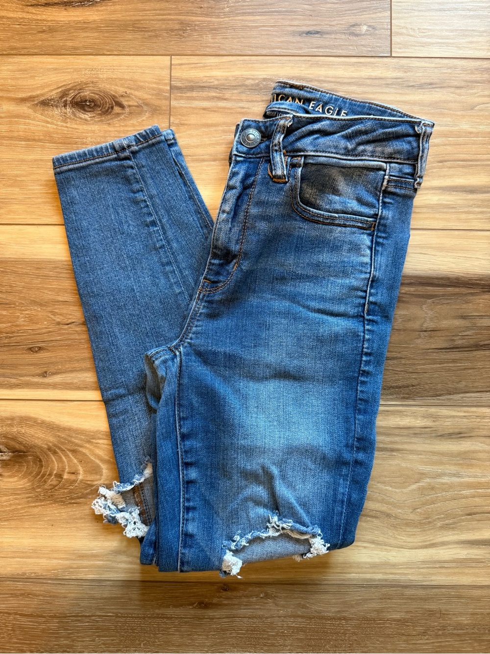 American Eagle Women's Skinny Jeans Distressed